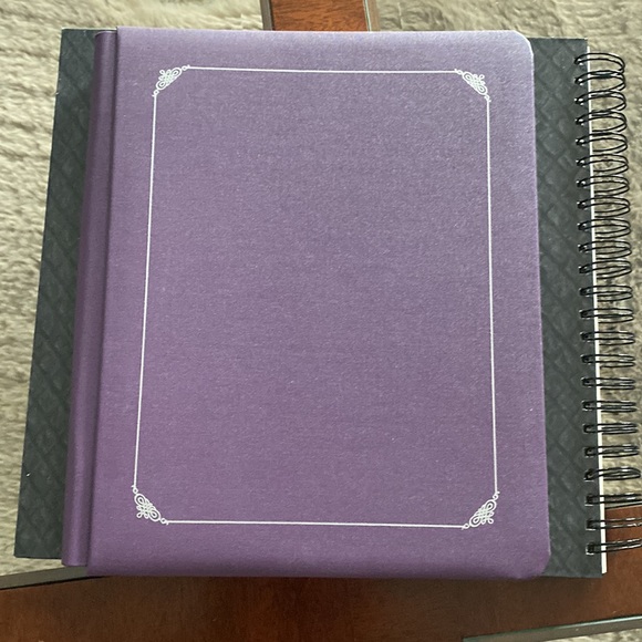 Two Large photo albums - Picture 4 of 7